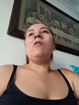 Snapshot of selena_gomez2 chatting on 11, 9, 2025 selena gomez2 online show from 11, 9, 2025