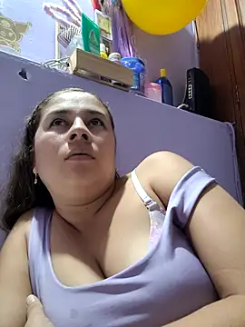 Snapshot of selena_gomez2 chatting on 21, 9, 2025 selena gomez2 online show from 21, 9, 2025