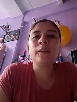 Snapshot of selena_gomez2 chatting on 30, 9, 2025 selena gomez2 online show from 30, 9, 2025