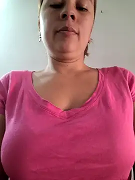 Snapshot of selena_gomez2 chatting on 2, 10, 2025 selena gomez2 online show from 2, 10, 2025