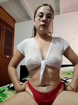 Snapshot of selena_gomez2 chatting on 22, 10, 2025 selena gomez2 online show from 22, 10, 2025