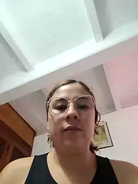 Snapshot of selena_gomez2 chatting on 7, 11, 2025 selena gomez2 online show from 7, 11, 2025