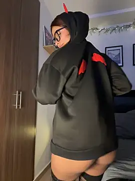 crystal bunny7 online show from 25, 1, 2025