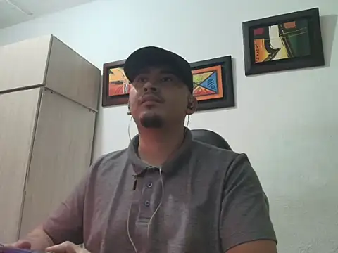 Snapshot of myke_andrade chatting on 7, 11, 2025 myke andrade online show from 7, 11, 2025