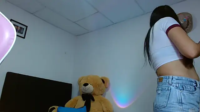 Dakota bumm online show from 13, 2, 2026