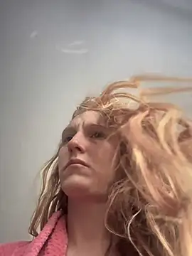 Snapshot of GoldenFlameGoddess chatting on 25, 2, 2025 GoldenFlameGoddess online show from 25, 2, 2025