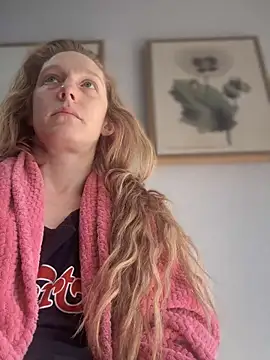 Snapshot of GoldenFlameGoddess chatting on 26, 2, 2025 GoldenFlameGoddess online show from 26, 2, 2025