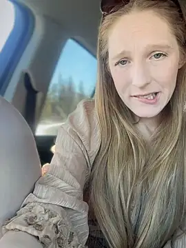 Snapshot of GoldenFlameGoddess chatting on 7, 3, 2025 GoldenFlameGoddess online show from 7, 3, 2025