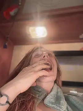 Snapshot of GoldenFlameGoddess chatting on 10, 3, 2025 GoldenFlameGoddess online show from 10, 3, 2025