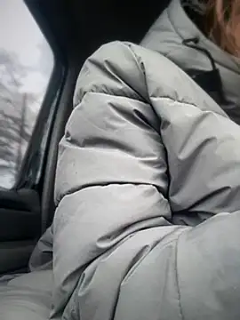 Snapshot of GoldenFlameGoddess chatting on 12, 3, 2025 GoldenFlameGoddess online show from 12, 3, 2025