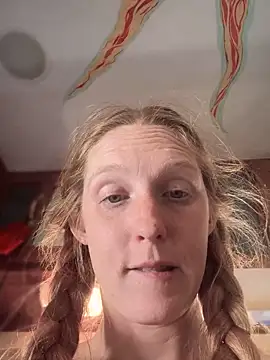 Snapshot of GoldenFlameGoddess chatting on 14, 3, 2025 GoldenFlameGoddess online show from 14, 3, 2025