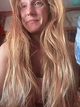 Snapshot of GoldenFlameGoddess chatting on 20, 3, 2025 GoldenFlameGoddess online show from 20, 3, 2025