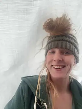 Snapshot of GoldenFlameGoddess chatting on 23, 3, 2025 GoldenFlameGoddess online show from 23, 3, 2025