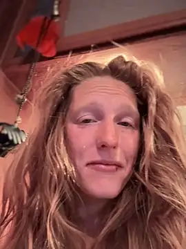 Snapshot of GoldenFlameGoddess chatting on 14, 9, 2025 GoldenFlameGoddess online show from 14, 9, 2025