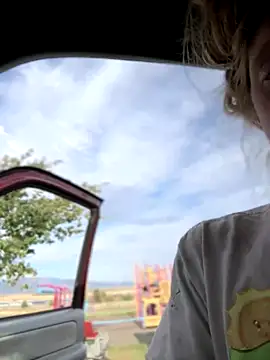 Snapshot of GoldenFlameGoddess chatting on 19, 9, 2025 GoldenFlameGoddess online show from 19, 9, 2025