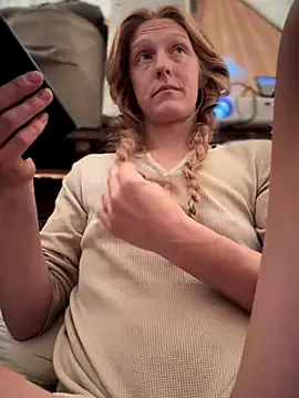 Snapshot of GoldenFlameGoddess chatting on 13, 10, 2025 GoldenFlameGoddess online show from 13, 10, 2025