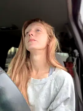 Snapshot of GoldenFlameGoddess chatting on 24, 10, 2025 GoldenFlameGoddess online show from 24, 10, 2025