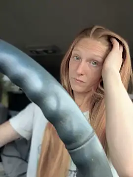 Snapshot of GoldenFlameGoddess chatting on 25, 10, 2025 GoldenFlameGoddess online show from 25, 10, 2025