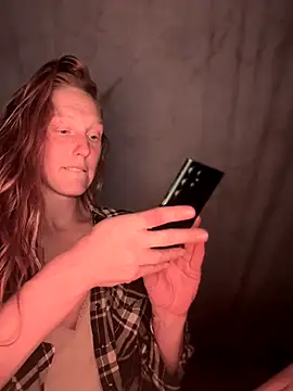 Snapshot of GoldenFlameGoddess chatting on 12, 11, 2025 GoldenFlameGoddess online show from 12, 11, 2025