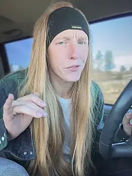 Snapshot of GoldenFlameGoddess chatting on 23, 11, 2025 GoldenFlameGoddess online show from 23, 11, 2025