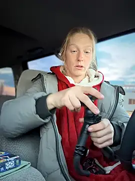 Snapshot of GoldenFlameGoddess chatting on 30, 11, 2025 GoldenFlameGoddess online show from 30, 11, 2025