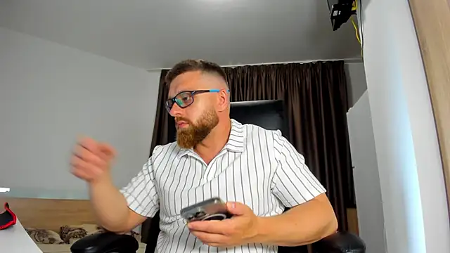 Findom guy online show from 8, 6, 2026