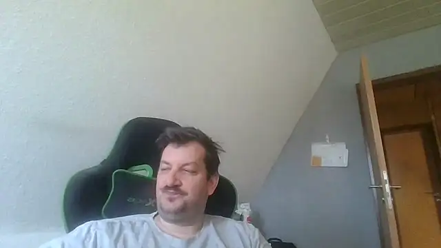 Golffahrer1982 online show from 13, 9, 2025