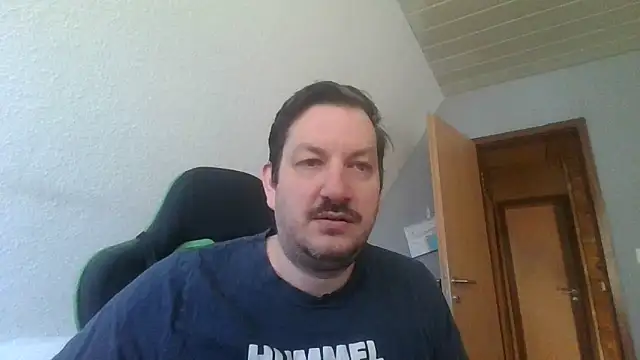 Snapshot of Golffahrer1982 chatting on 21, 5, 2026 Golffahrer1982 online show from 21, 5, 2026
