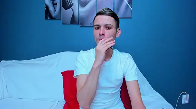 Snapshot of andboyfor6 chatting on 5, 2, 2025 andboyfor6 online show from 5, 2, 2025