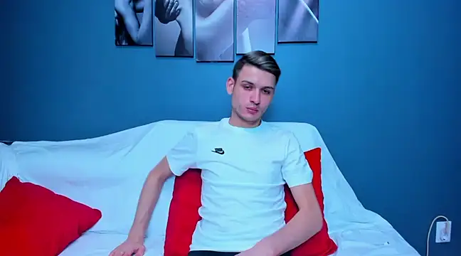 Snapshot of andboyfor6 chatting on 5, 2, 2025 andboyfor6 online show from 5, 2, 2025