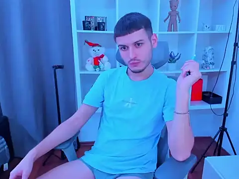 Snapshot of andboyfor6 chatting on 22, 12, 2025 andboyfor6 online show from 22, 12, 2025