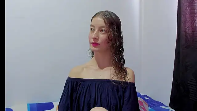 Snapshot of MiiaVolkova chatting on 13, 11, 2025 MiiaVolkova online show from 13, 11, 2025