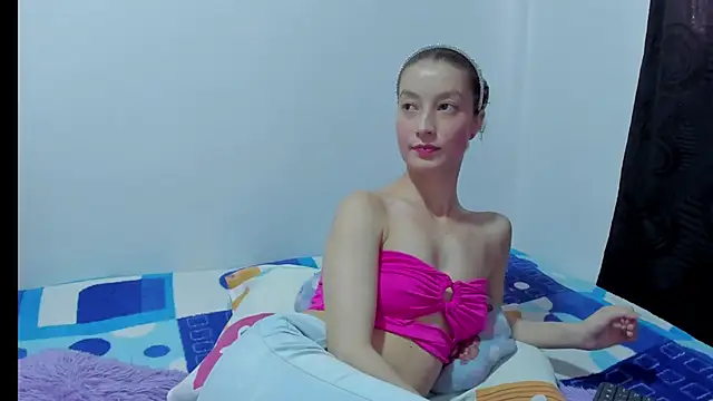 Snapshot of MiiaVolkova chatting on 20, 11, 2025 MiiaVolkova online show from 20, 11, 2025