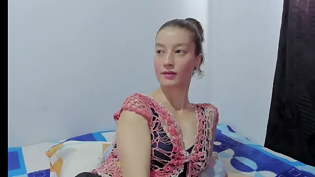 Snapshot of MiiaVolkova chatting on 24, 11, 2025 MiiaVolkova online show from 24, 11, 2025