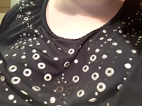 D Marinna online show from 5, 3, 2025