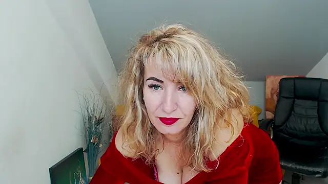 Cassandra Hotty online show from 14, 1, 2025