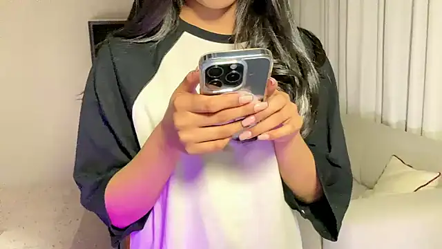 Snapshot of Nisha2708 chatting on 2, 2, 2025 Nisha2708 online show from 2, 2, 2025