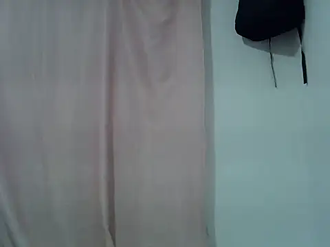 prettybeee online show from 18, 4, 2026