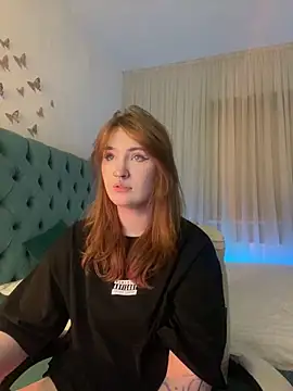  Chlo  e online show from 10, 2, 2025