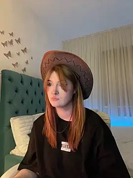  Chlo  e online show from 14, 2, 2025