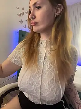  Chlo  e online show from 17, 9, 2025