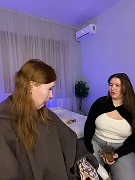  Chlo  e online show from 28, 9, 2025