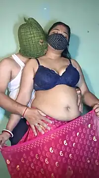 Snapshot of hotty_Sexy-couple chatting on 18, 3, 2025 hotty Sexy-couple online show from 18, 3, 2025