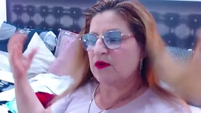 sandra 20 online show from 28, 10, 2025