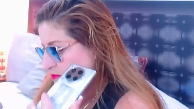 sandra 20 online show from 20, 11, 2025