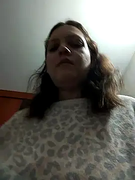 Mia Hampton online show from 4, 3, 2025