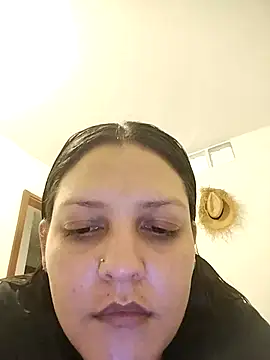 Mia Hampton online show from 31, 3, 2026