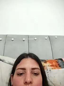 Mia Hampton online show from 12, 4, 2026