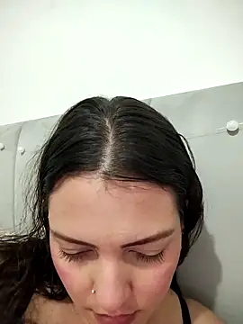 Mia Hampton online show from 23, 4, 2026