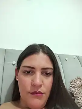 Mia Hampton online show from 24, 5, 2026